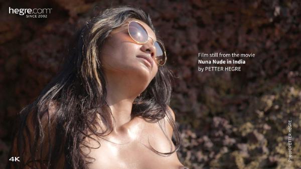 Screenshot #3 dal film Nuna nuda in India