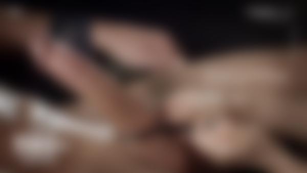 Ekrano paėmimas #12 iš filmo Skausmo ir malonumo varpos masažas