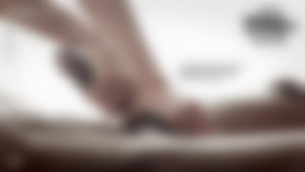 Screenshot #9 dal film Giocoso massaggio tantrico