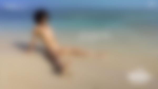 Screenshot #11 aus dem Film Ruby Shooting am tropischen Strand