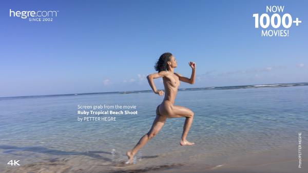 Screenshot #6 aus dem Film Ruby Shooting am tropischen Strand