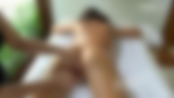 Tangkapan layar # 12 dari film Pijat Orgasme Gunung Berapi yang Berteriak