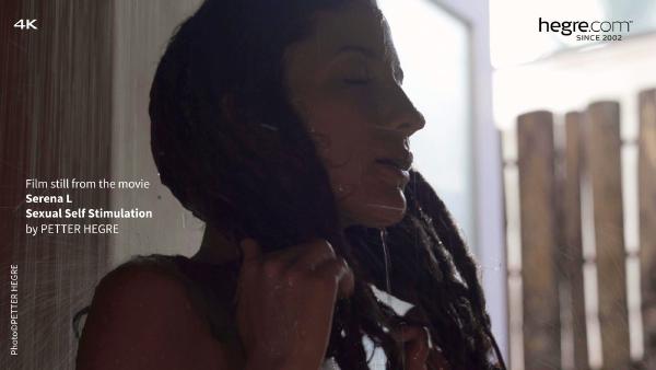 Zrzut ekranu #2 z filmu Serena L. Samostymulacja seksualna