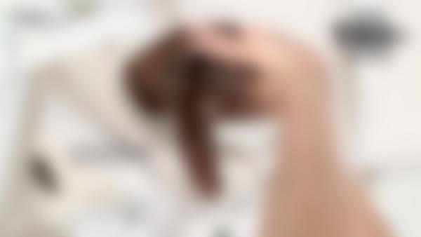 Tangkapan layar # 11 dari film Pijat Pemerahan Tantra