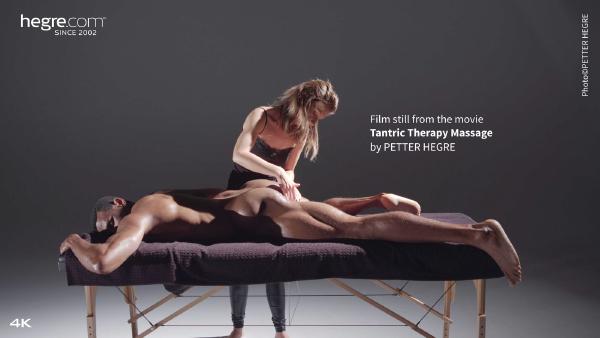 Skjermtak #3 fra filmen Tantrisk terapi massasje