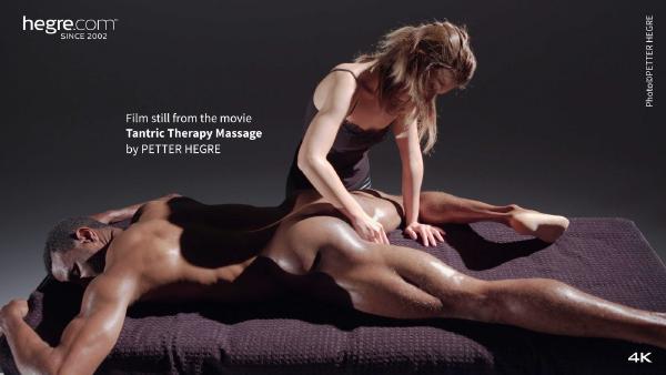Skjermtak #4 fra filmen Tantrisk terapi massasje
