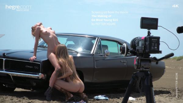 Skærmgreb #7 fra filmen The Making Of Go West ung pige