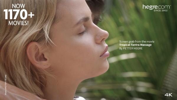 Screenshot #8 dal film Massaggio tantra tropicale