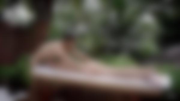 Screenshot #9 dal film Massaggio tantra tropicale