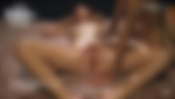 Ekrāna paņemšana #12 no filmas Vi un Hera multiorgasmiskā masāža