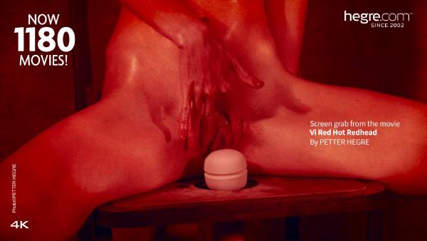 Ekrano paėmimas #2 iš filmo Vi Raudonplaukė Karšta Raudonplaukė