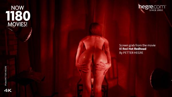 Ekrano paėmimas #4 iš filmo Vi Raudonplaukė Karšta Raudonplaukė