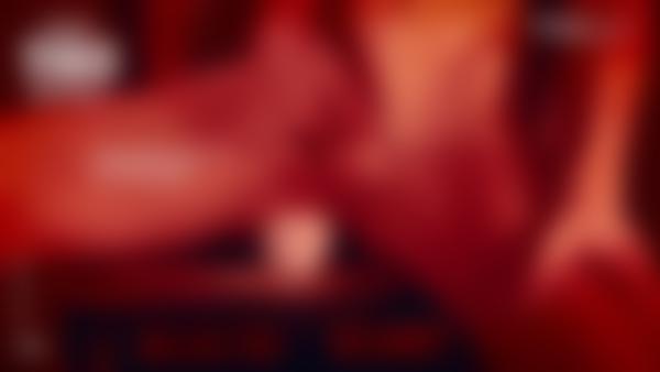 Ekrano paėmimas #9 iš filmo Vi Raudonplaukė Karšta Raudonplaukė