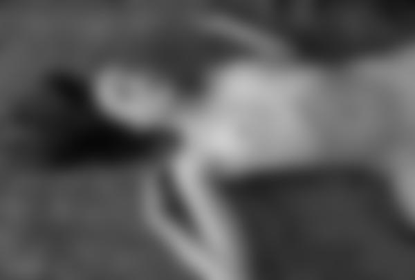 छवि # 9 गैलरी से अल्बा घर पर नग्न
