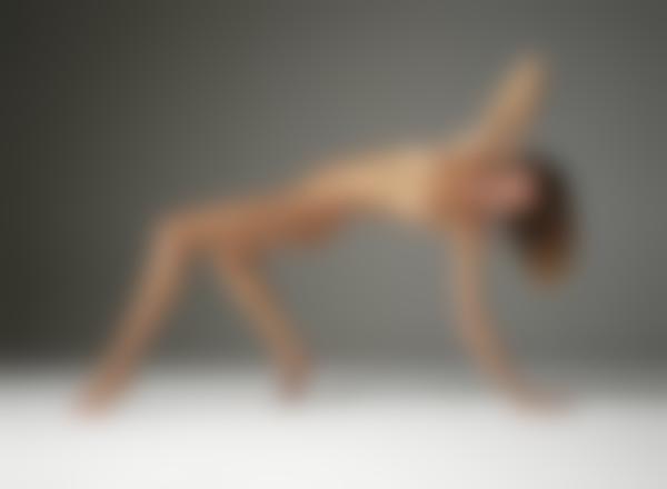 Imagem #10 da galeria Alya nude elegância