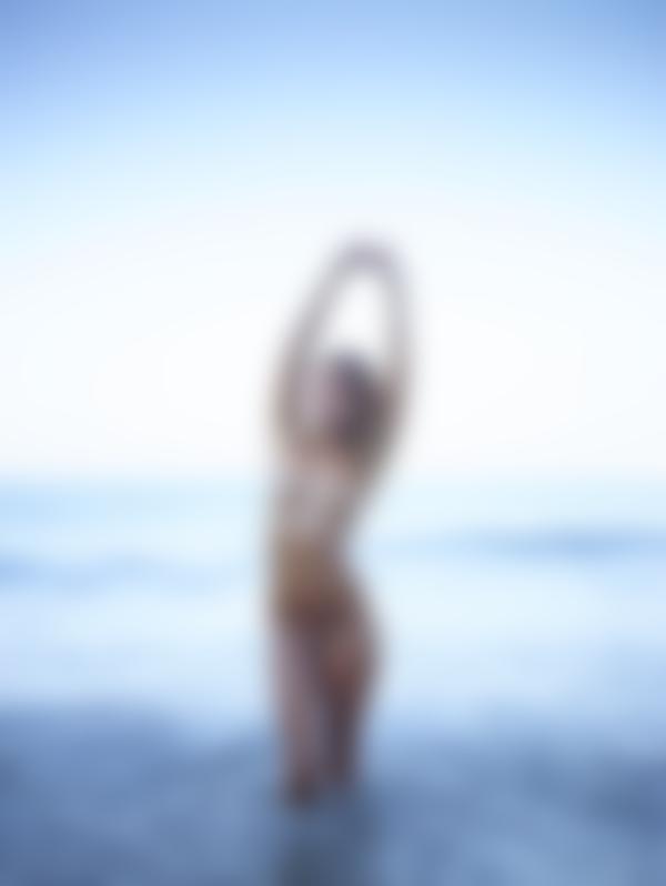 Attēls #10 no galerijas Dzintara pludmales bomzis