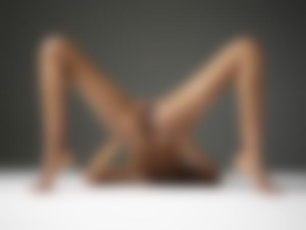Bild #9 från galleriet Angelique explicit erotik