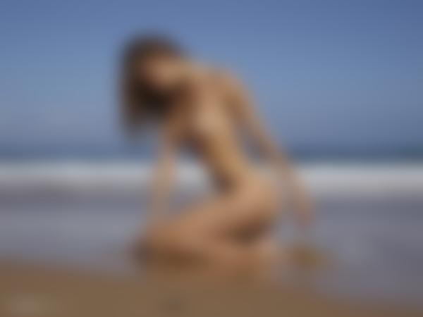 Image #8 from the gallery Anna L beach girl