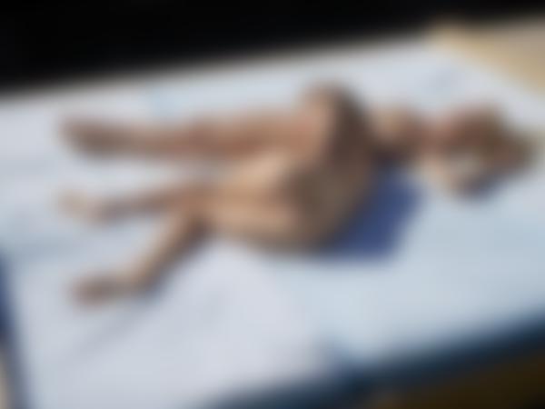 छवि # 11 गैलरी से कोई मोलोको और डारिना एल गर्म शरीर