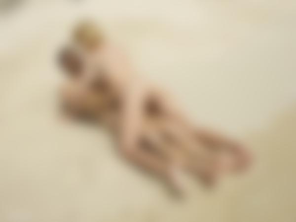 Bild #11 från galleriet Ariel och Alex sex på stranden