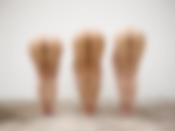 Imagen #11 de la galería Ariel Marika Melena Maria modelos desnudas
