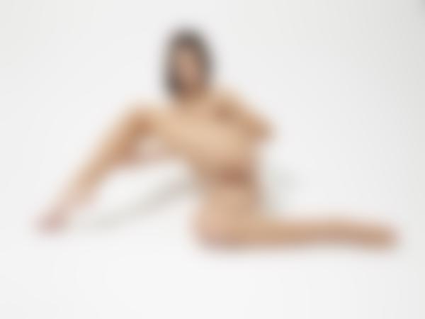 Imagen #10 de la galería Ariel acróbata desnuda