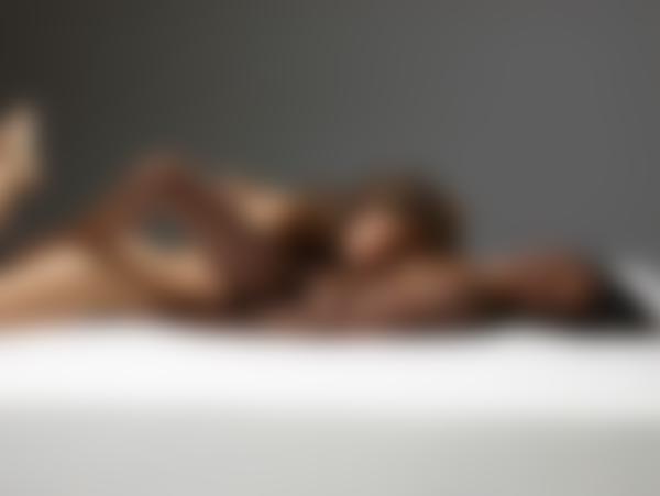 Bild #8 från galleriet Caprice och Valerie sexuell attraktion