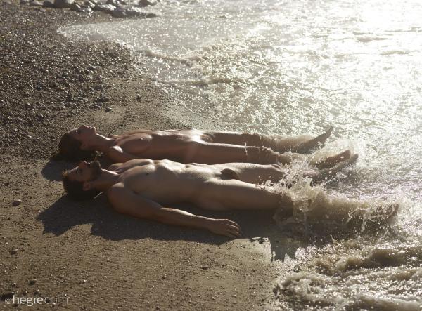 图片 #6 来自画廊 夏洛塔和亚历克斯在海滩上做爱