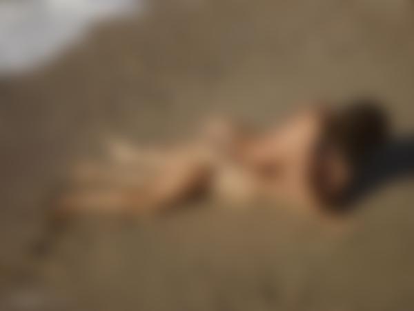 Afbeelding #11 uit de galerij Charlotta en Alex seks op het strand