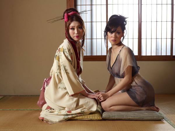 Resim # 1 galeriden Chiaki ve Konata Tokyo hostesleri