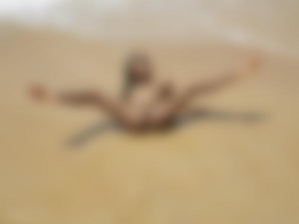 छवि # 8 गैलरी से च्लोए समुद्र तट शरीर