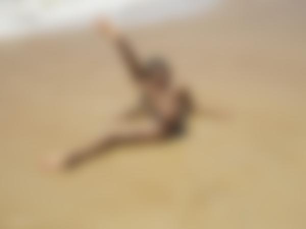 Attēls #9 no galerijas Hlojas pludmales ķermenis