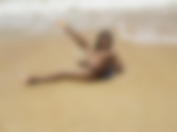 Vaizdas #11 iš galerijos Chloe paplūdimio kūnas