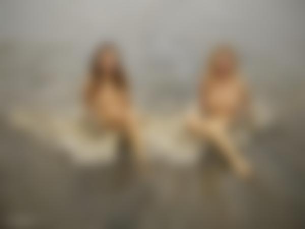 Image n° 8 de la galerie Clover et Natalia A nues à Bali
