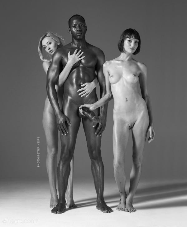Kuva #3 galleriasta Coxy ja Mike eroottista ekstravaganttia