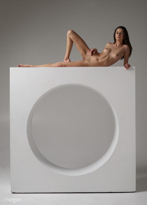 Image #1 from the gallery Cristin figure and form