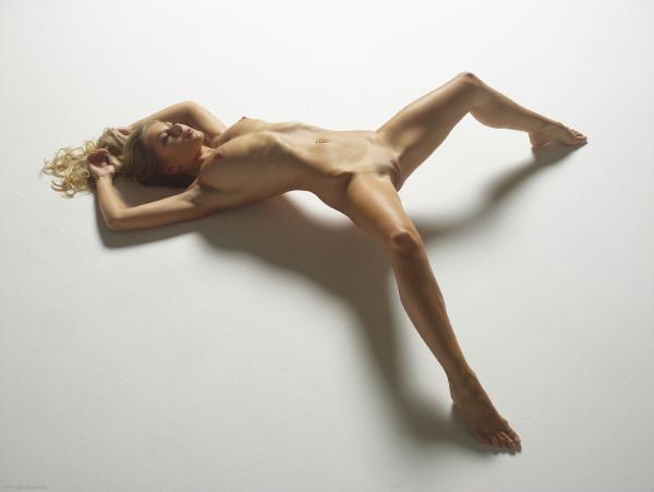 Bild #7 aus der Galerie Darina L Körperlandschaften