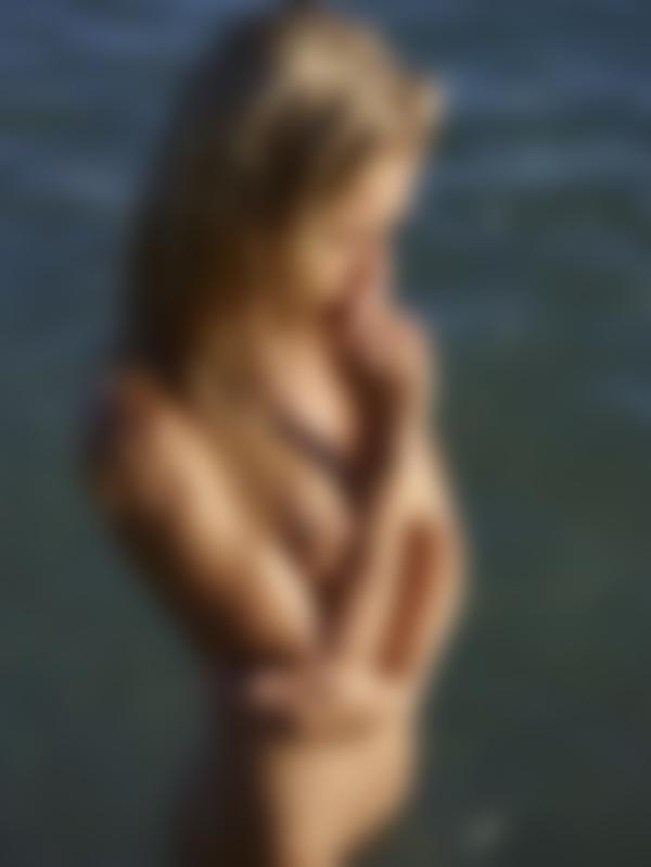 Imagem #9 da galeria Praia de nudismo Darina L