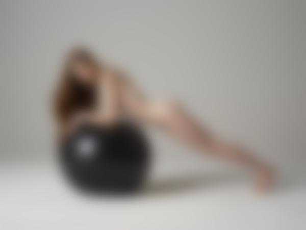 छवि # 8 गैलरी से एमिली काली गेंद part1