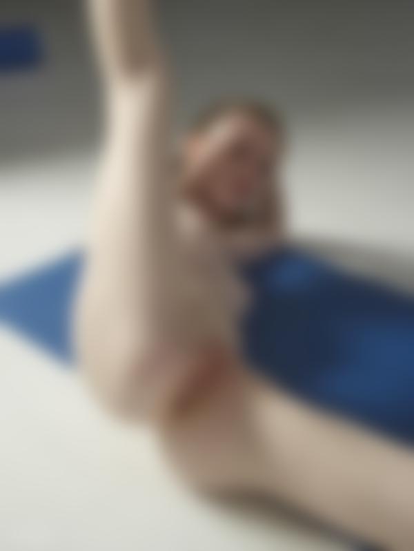 图片 #10 来自画廊 艾米丽极端裸体健身