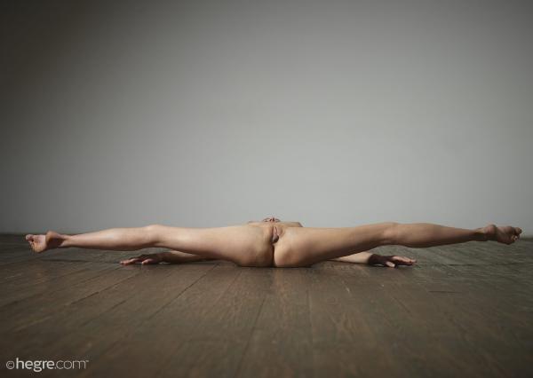 Billede #7 fra galleriet Eva kvindelig fleksion