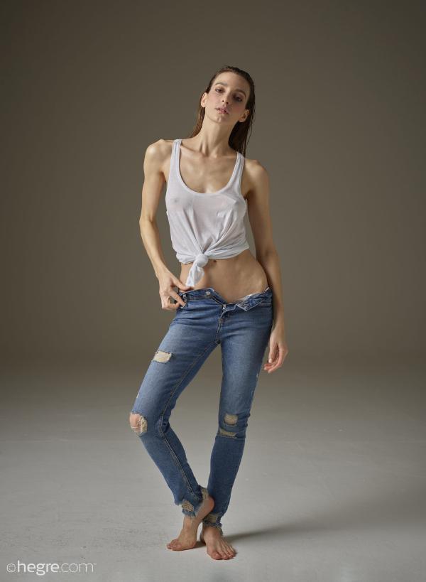 Immagine n.1 dalla galleria Jeans floreali