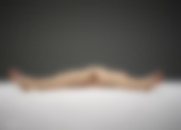 图片 #11 来自画廊 格蕾丝露骨的裸体