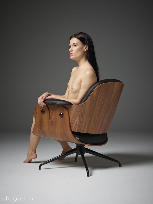 Bilde #4 fra galleriet Nåde naken eleganse