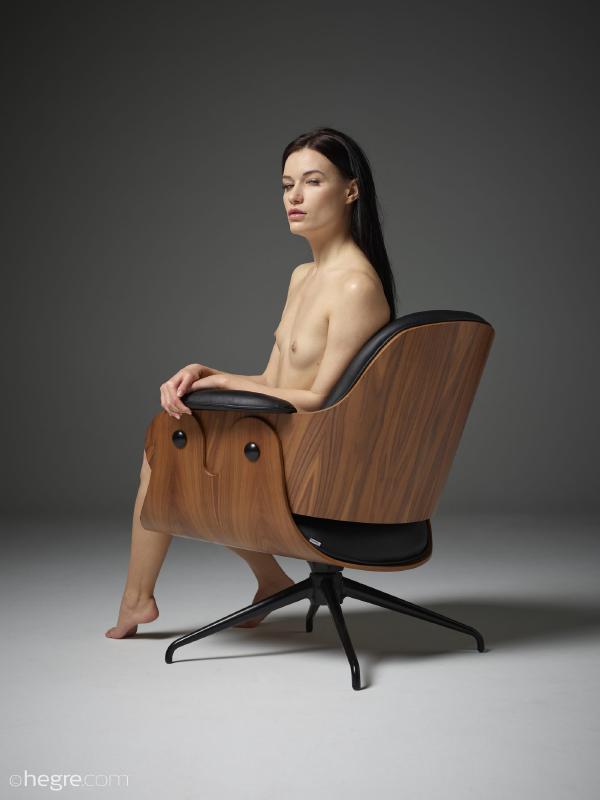 Bilde #5 fra galleriet Nåde naken eleganse