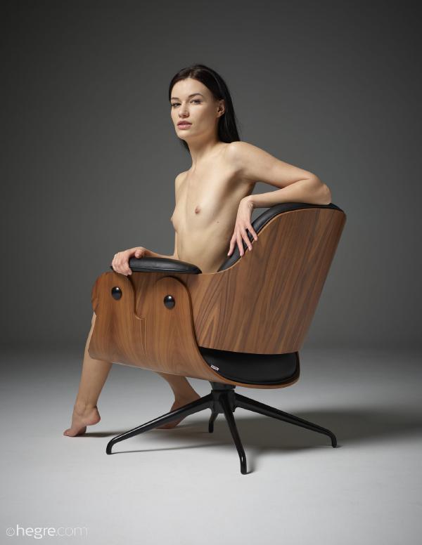 Bilde #6 fra galleriet Nåde naken eleganse