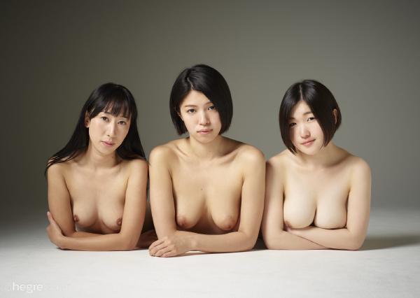 Gambar # 3 dari galeri Hinaco Sayoko Yun Tokyo threesome