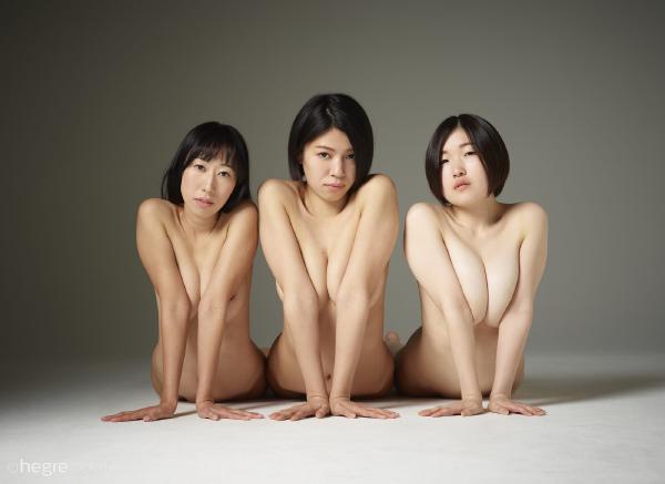 Gambar # 6 dari galeri Hinaco Sayoko Yun Tokyo threesome