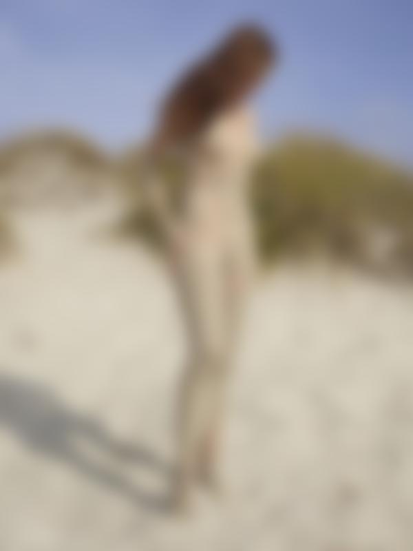 Image #10 from the gallery Jenna beach nudes