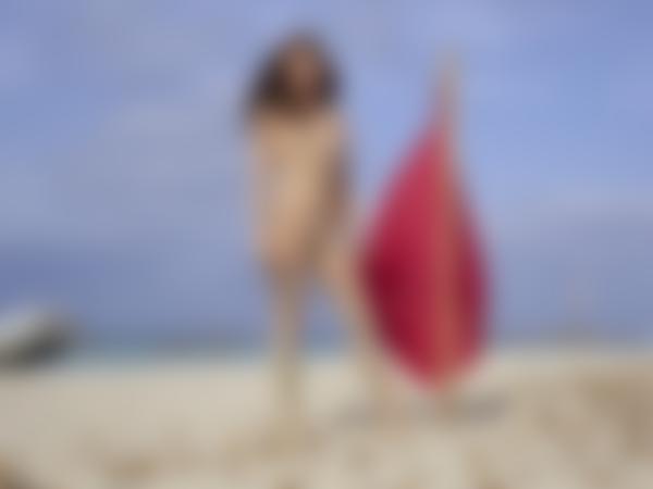 Immagine n.11 dalla galleria Jenna bandiera rossa Ibiza